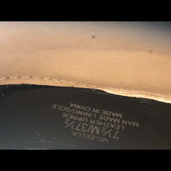 Vince Camuto size 7 1/2 - Picture 5 of 5